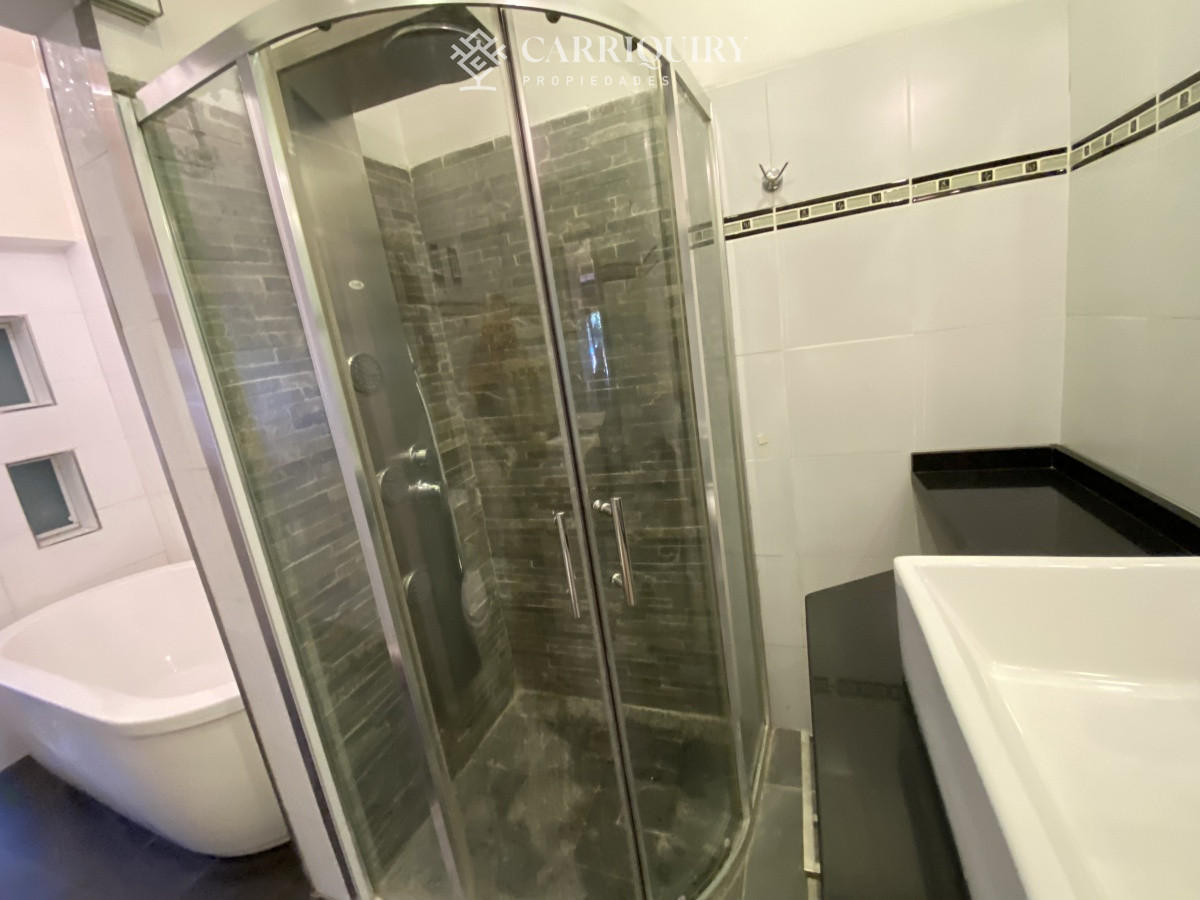 Apartamento ID.9928/Moderno-Apartamento-de-Tres-Dormitorios-en-Primera-Linea,-Playa-Brava - Puerto del Buceo, 3 cuartos, 2 suites, servicio, jardin, vista veleros.