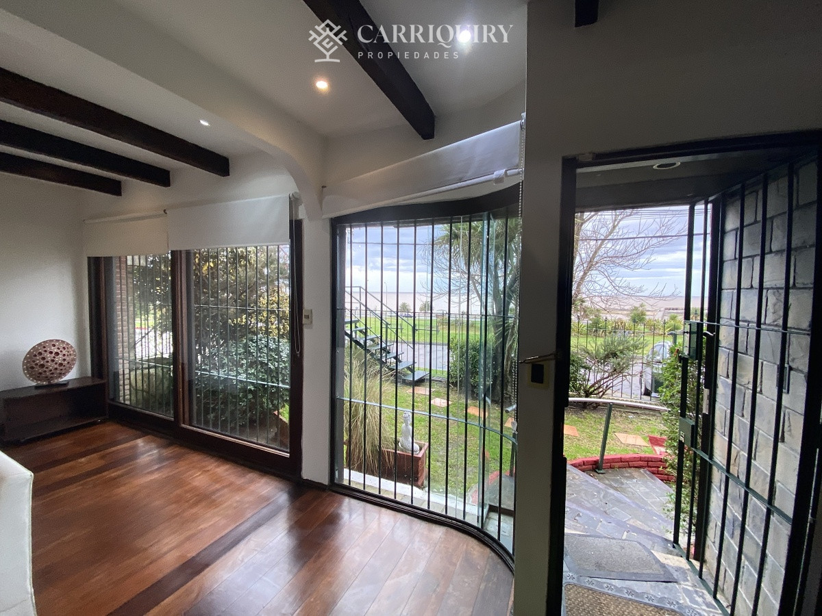 Apartamento ID.9928/Moderno-Apartamento-de-Tres-Dormitorios-en-Primera-Linea,-Playa-Brava - Puerto del Buceo, 3 cuartos, 2 suites, servicio, jardin, vista veleros.