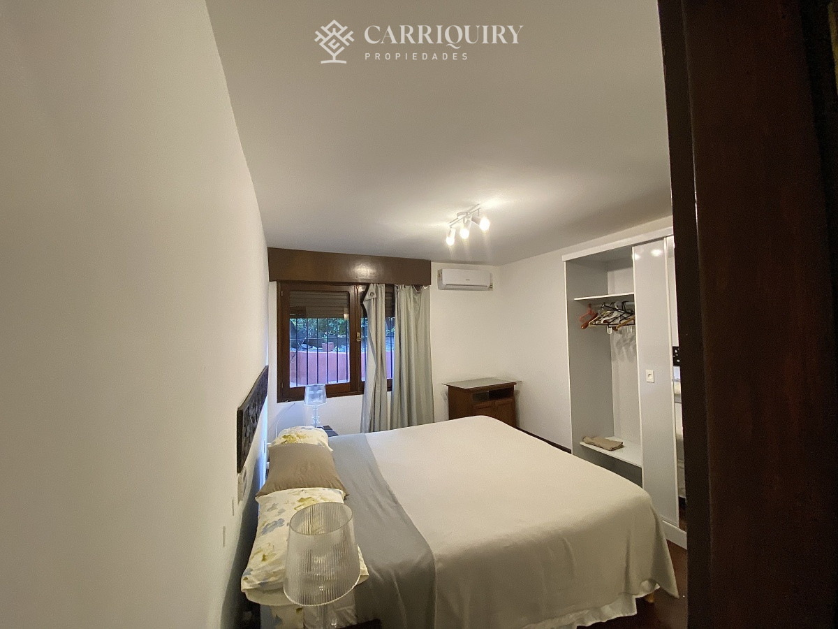 Apartamento ID.9928/Moderno-Apartamento-de-Tres-Dormitorios-en-Primera-Linea,-Playa-Brava - Puerto del Buceo, 3 cuartos, 2 suites, servicio, jardin, vista veleros.