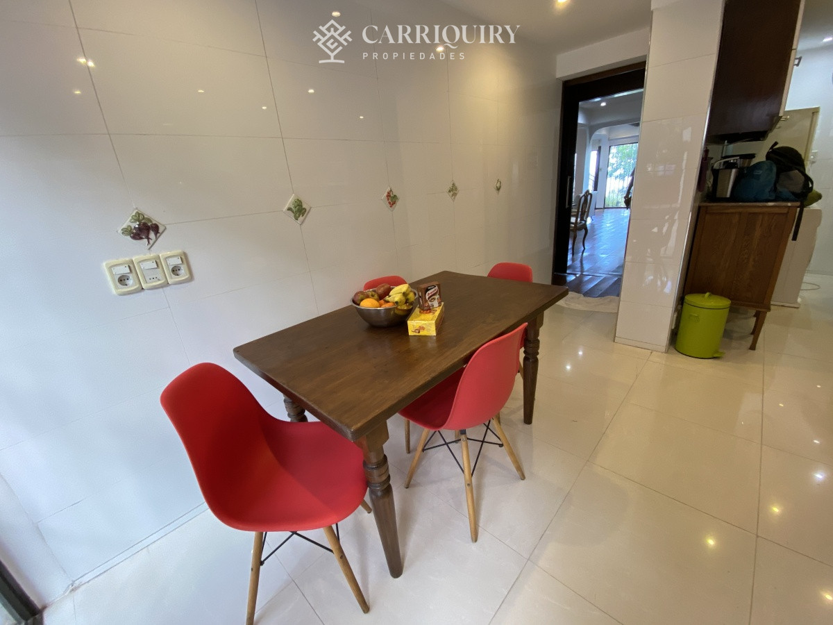 Apartamento ID.9928/Moderno-Apartamento-de-Tres-Dormitorios-en-Primera-Linea,-Playa-Brava - Puerto del Buceo, 3 cuartos, 2 suites, servicio, jardin, vista veleros.