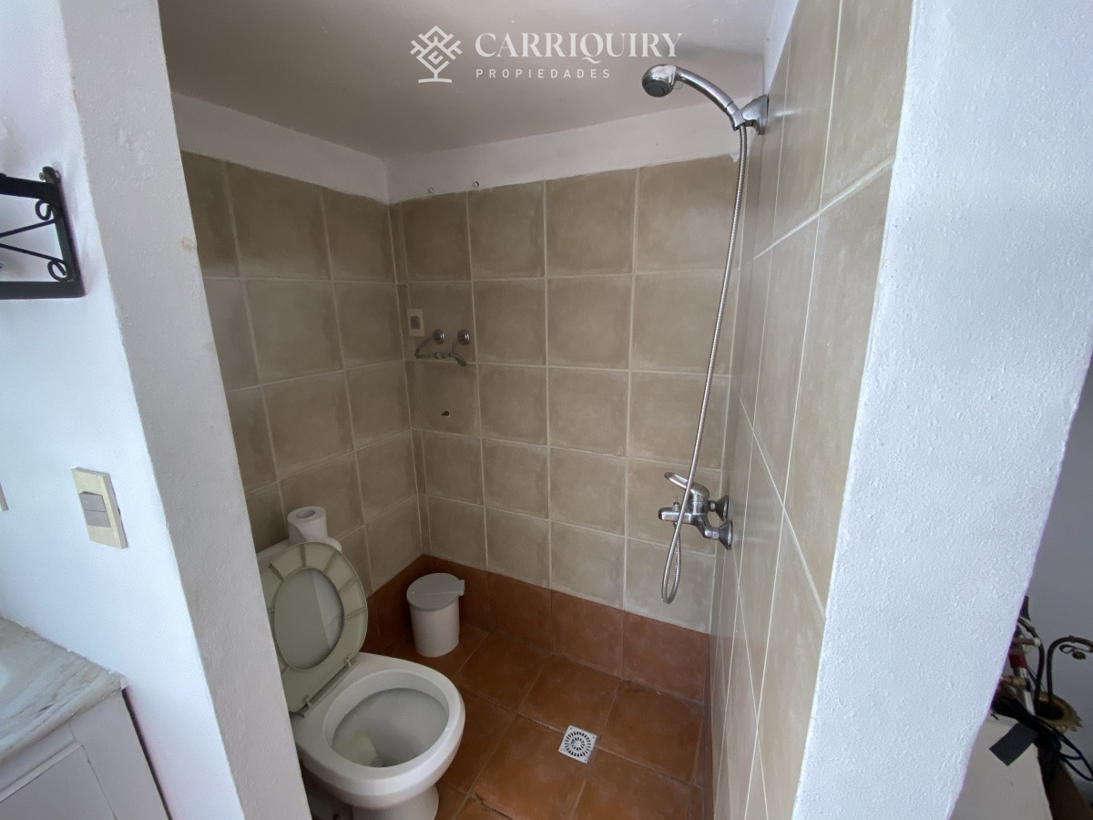 Apartamento ID.9928/Moderno-Apartamento-de-Tres-Dormitorios-en-Primera-Linea,-Playa-Brava - Puerto del Buceo, 3 cuartos, 2 suites, servicio, jardin, vista veleros.