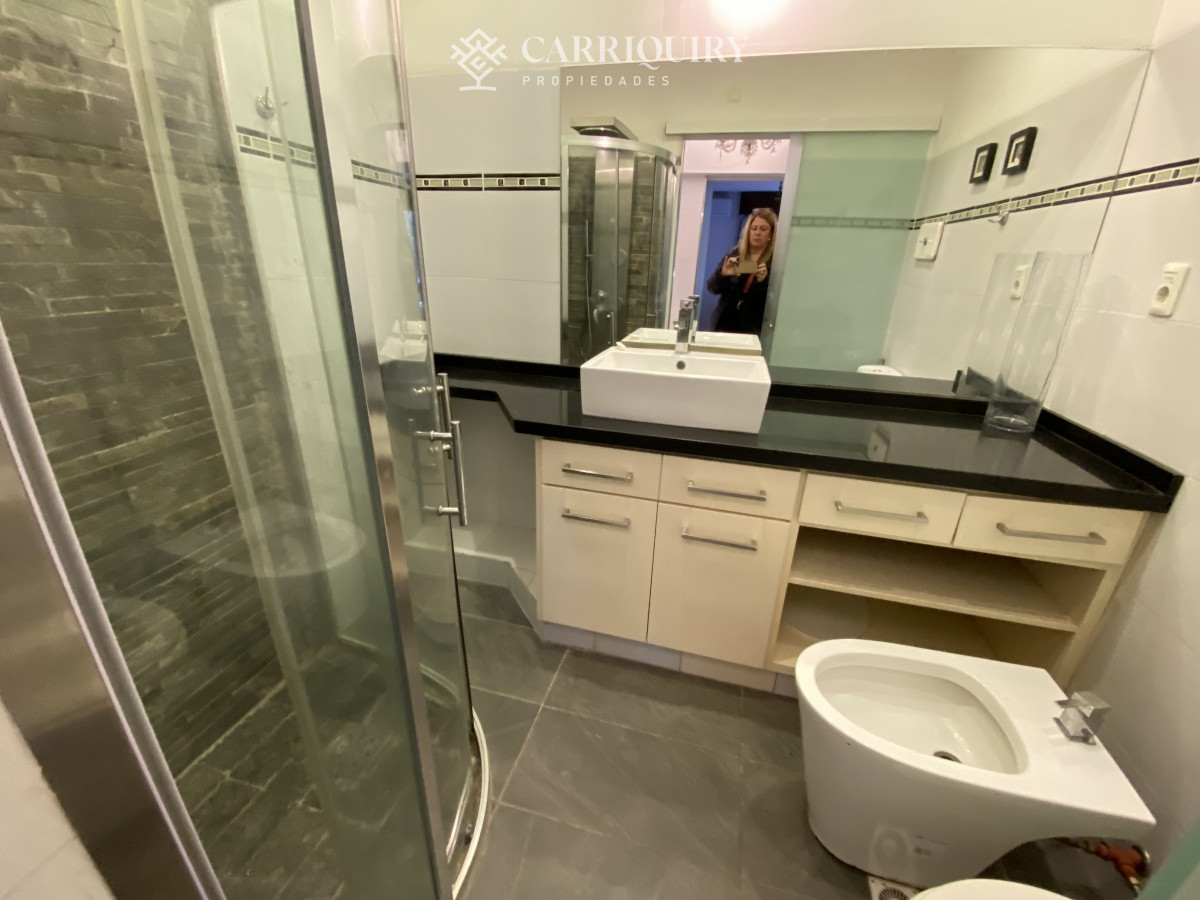 Apartamento ID.9928/Moderno-Apartamento-de-Tres-Dormitorios-en-Primera-Linea,-Playa-Brava - Puerto del Buceo, 3 cuartos, 2 suites, servicio, jardin, vista veleros.