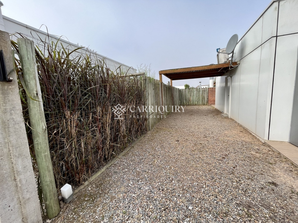 Casa ID.7230 - Casa en alquiler con pileta a pasos de la playa, El Chorro, Manantiales, Uruguay