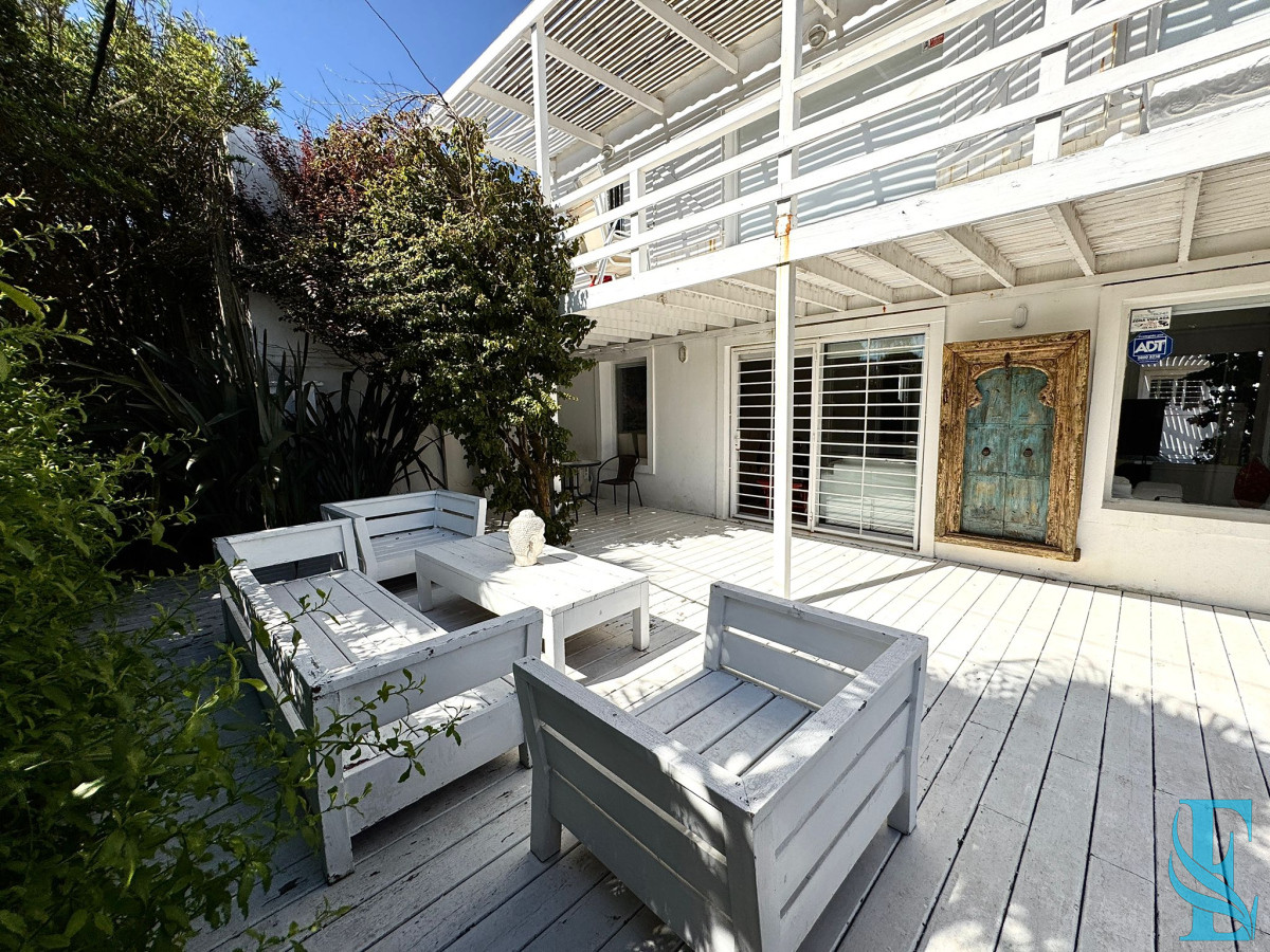 Casa ID.530 - Casa alquiler, 4 dormitorios, pileta, La Barra, Uruguay