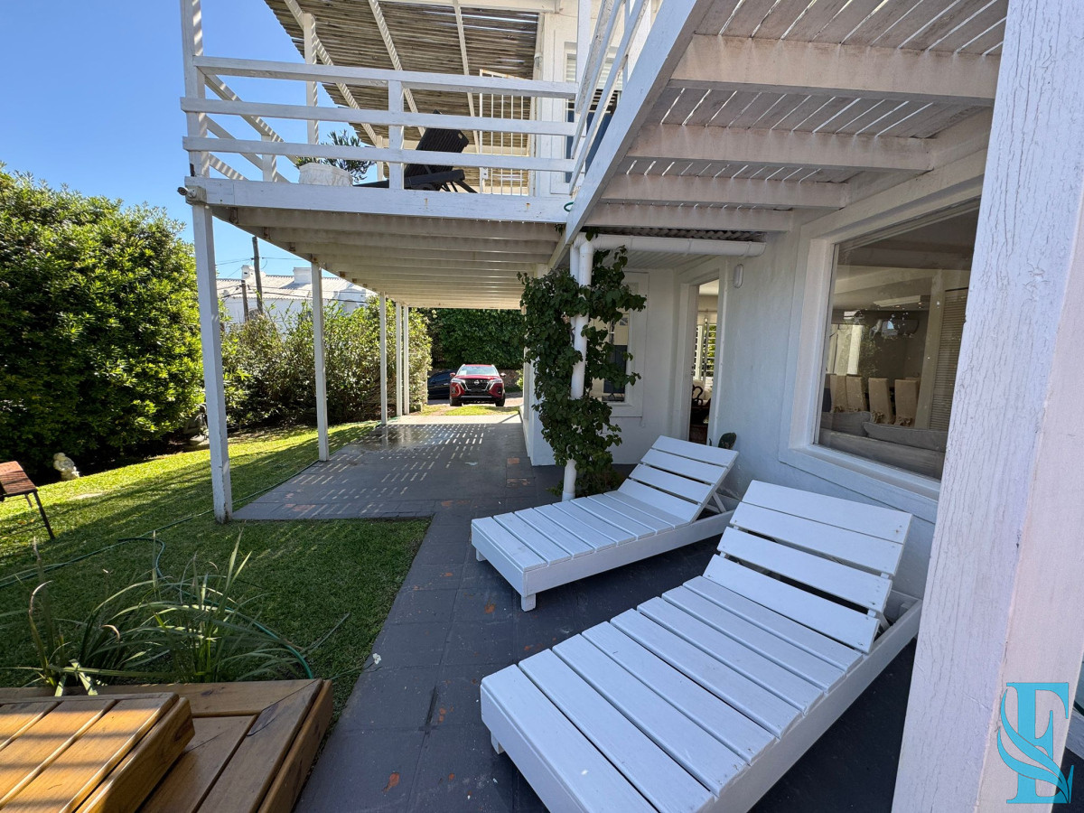 Casa ID.530 - Casa alquiler, 4 dormitorios, pileta, La Barra, Uruguay