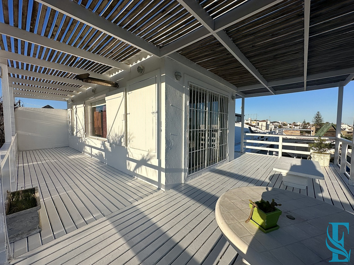 Casa ID.530 - Casa alquiler, 4 dormitorios, pileta, La Barra, Uruguay