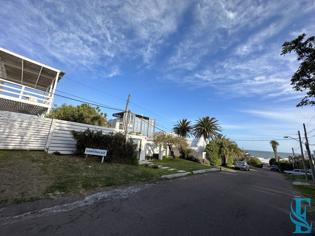 Casa ID.530 - Casa alquiler, 4 dormitorios, pileta, La Barra, Uruguay