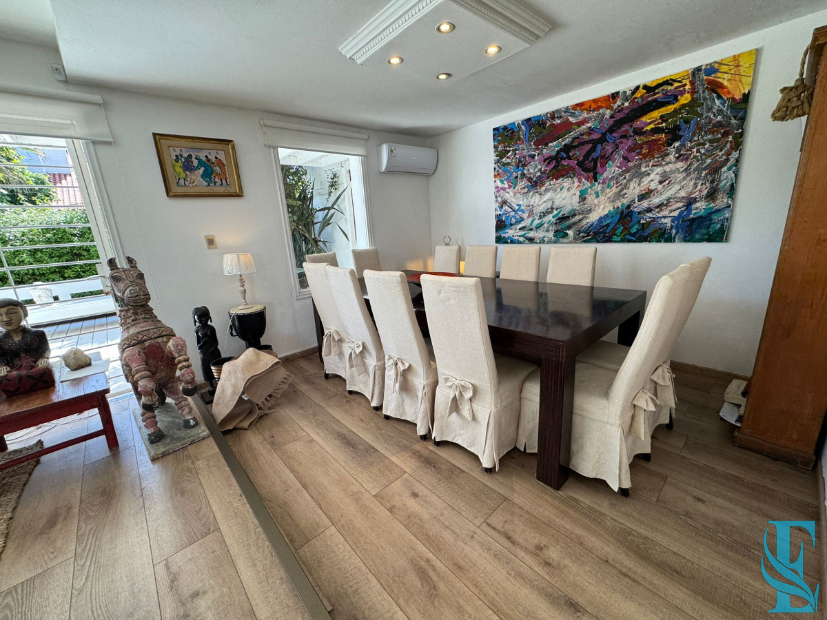 Casa ID.530 - Casa alquiler, 4 dormitorios, pileta, La Barra, Uruguay