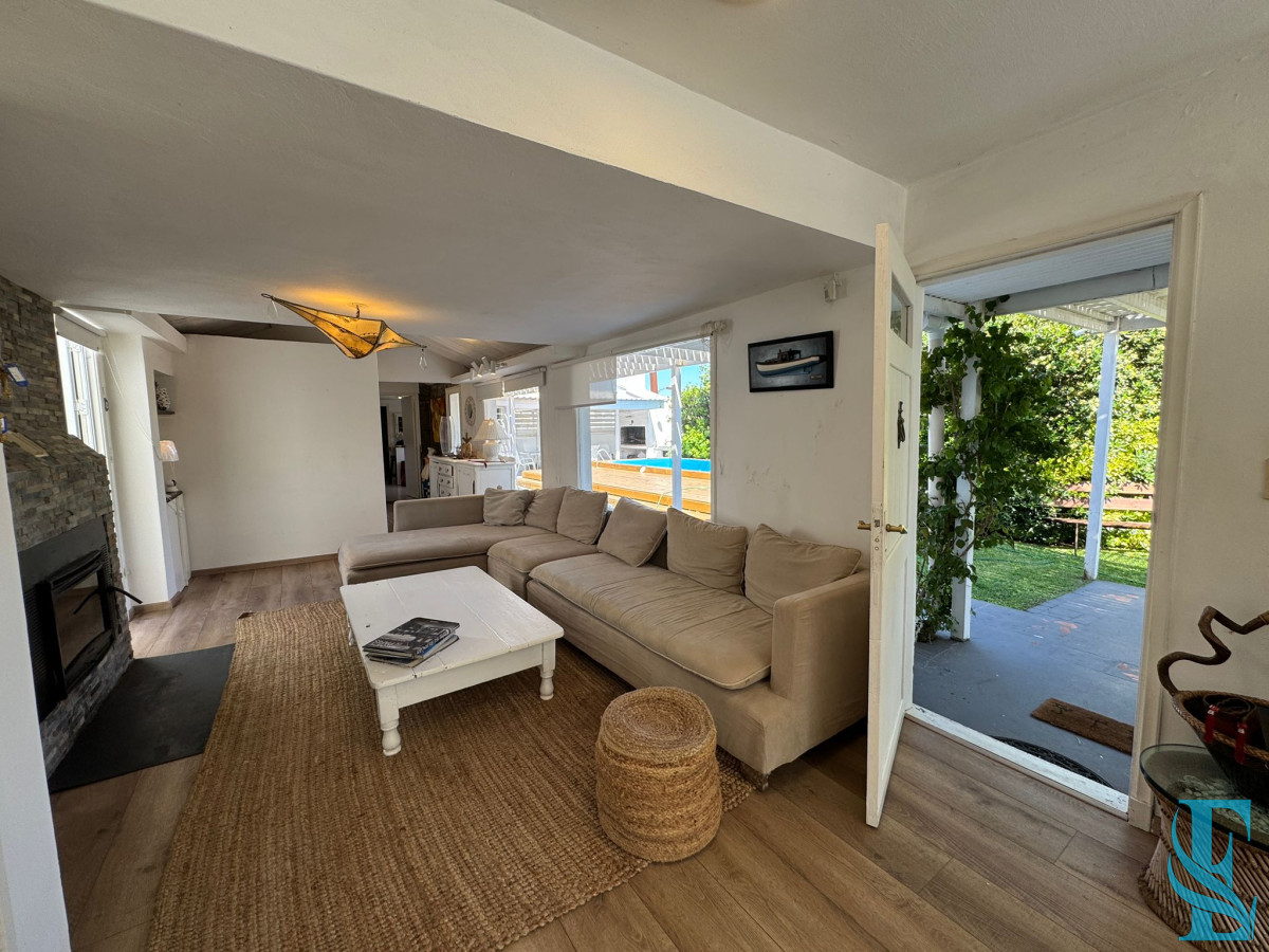 Casa ID.530 - Casa alquiler, 4 dormitorios, pileta, La Barra, Uruguay