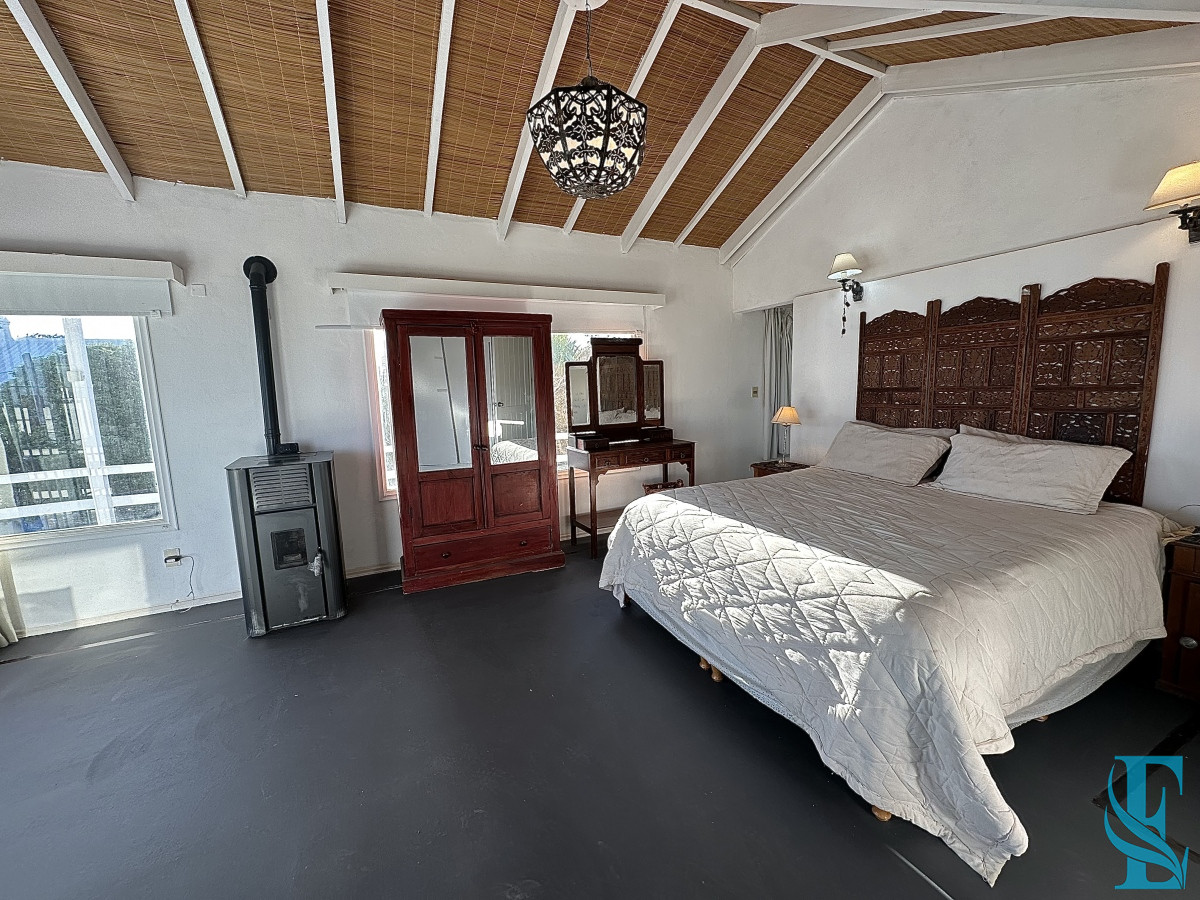Casa ID.530 - Casa alquiler, 4 dormitorios, pileta, La Barra, Uruguay