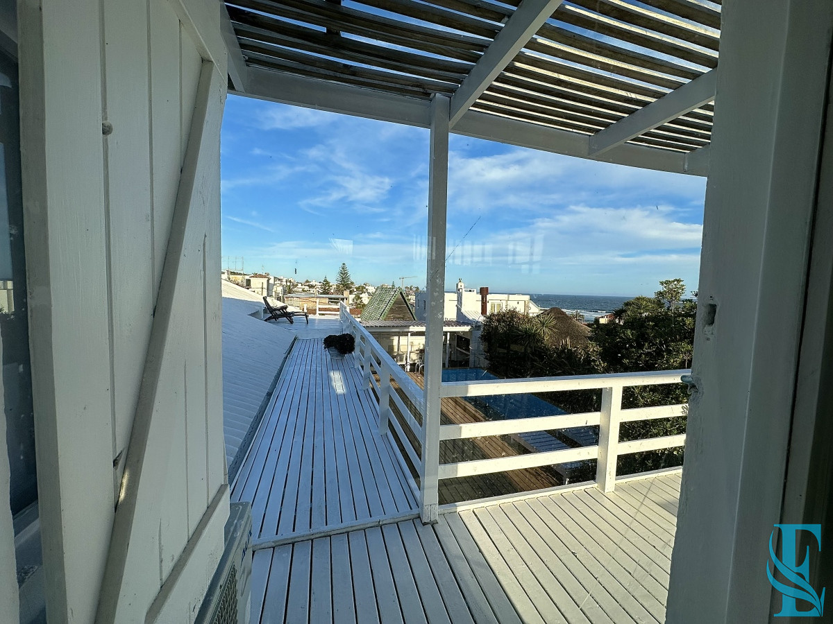 Casa ID.530 - Casa alquiler, 4 dormitorios, pileta, La Barra, Uruguay
