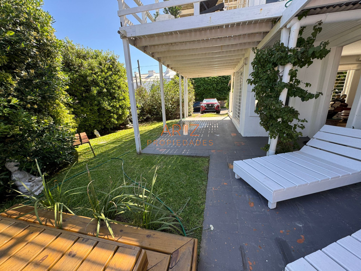 Casa ID.2174 - Casa alquiler, 4 dormitorios, pileta, La Barra, Uruguay