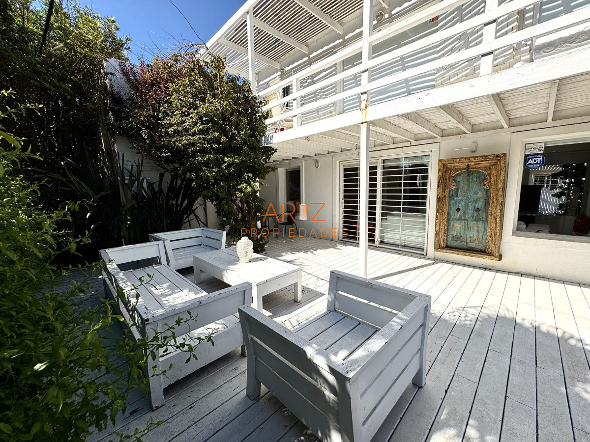 Casa ID.2174 - Casa alquiler, 4 dormitorios, pileta, La Barra, Uruguay