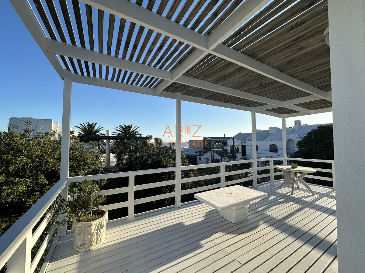 Casa ID.2174 - Casa alquiler, 4 dormitorios, pileta, La Barra, Uruguay