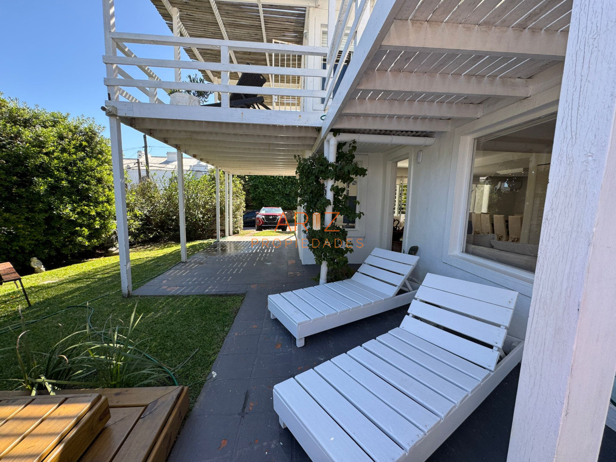 Casa ID.2174 - Casa alquiler, 4 dormitorios, pileta, La Barra, Uruguay