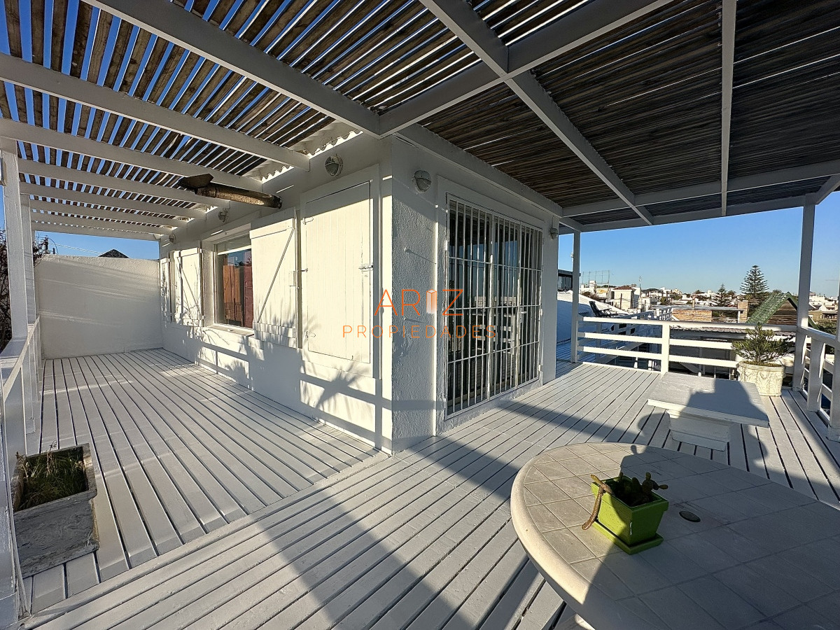 Casa ID.2174 - Casa alquiler, 4 dormitorios, pileta, La Barra, Uruguay