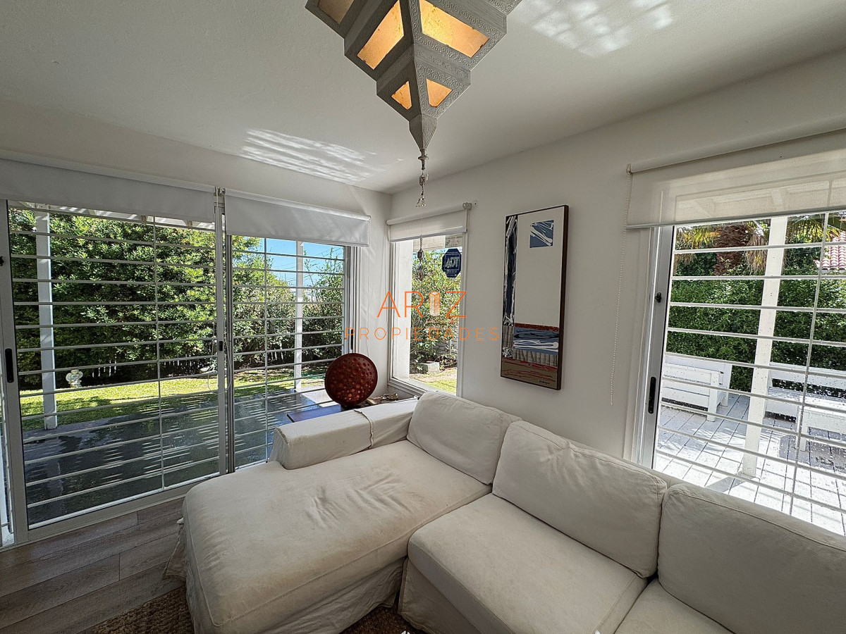 Casa ID.2174 - Casa alquiler, 4 dormitorios, pileta, La Barra, Uruguay
