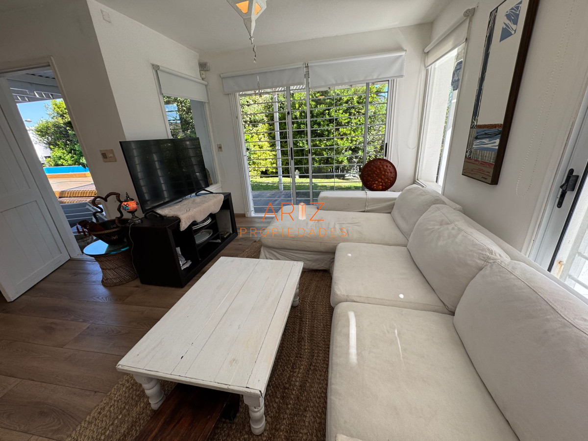 Casa ID.2174 - Casa alquiler, 4 dormitorios, pileta, La Barra, Uruguay