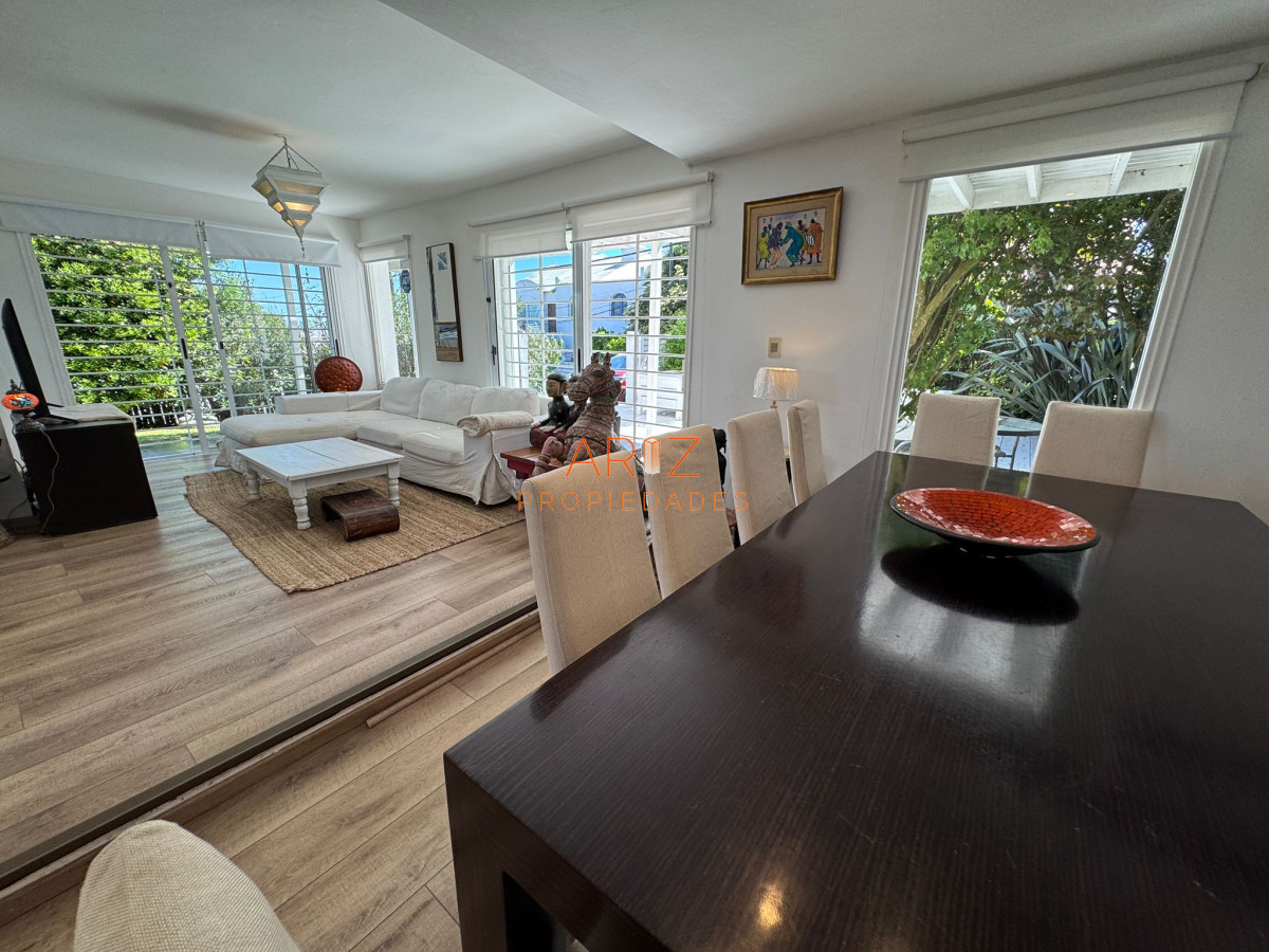 Casa ID.2174 - Casa alquiler, 4 dormitorios, pileta, La Barra, Uruguay