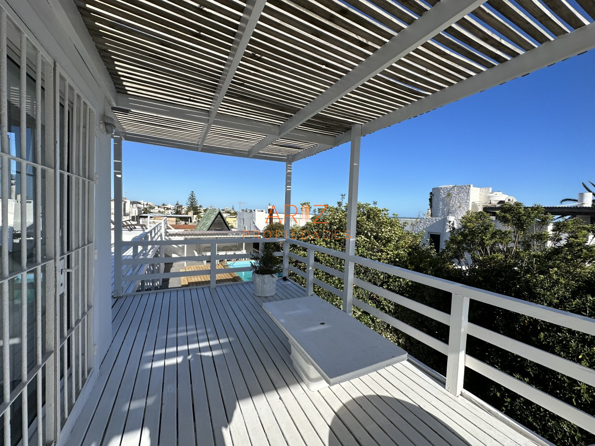 Casa ID.2174 - Casa alquiler, 4 dormitorios, pileta, La Barra, Uruguay