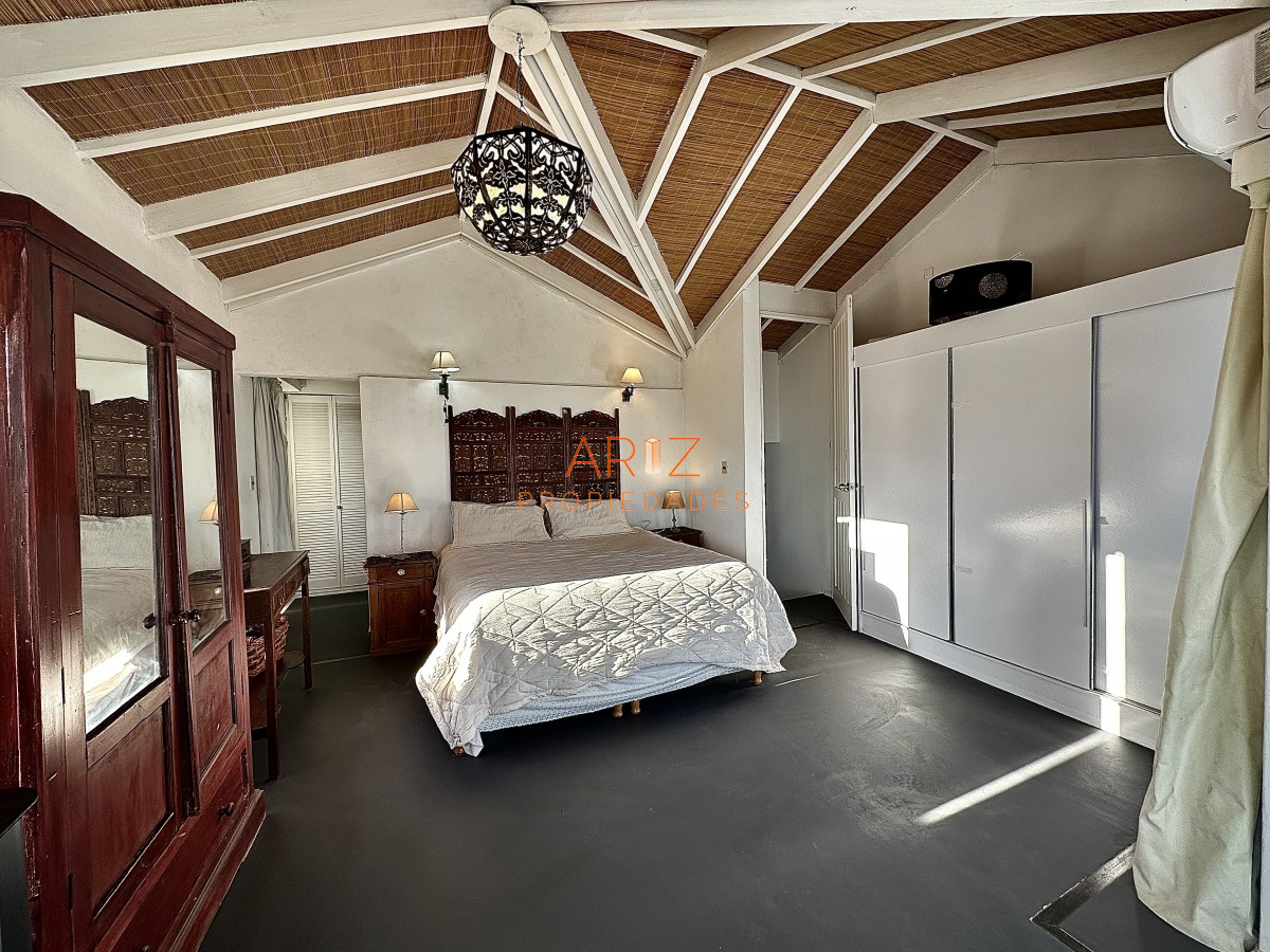 Casa ID.2174 - Casa alquiler, 4 dormitorios, pileta, La Barra, Uruguay