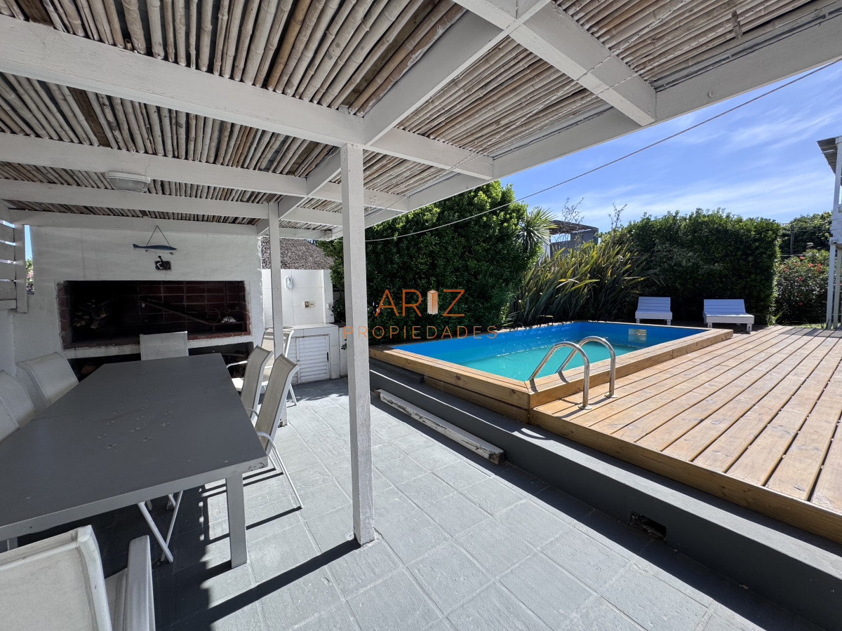 Casa ID.2174 - Casa alquiler, 4 dormitorios, pileta, La Barra, Uruguay
