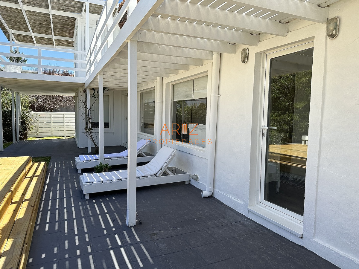 Casa ID.2174 - Casa alquiler, 4 dormitorios, pileta, La Barra, Uruguay