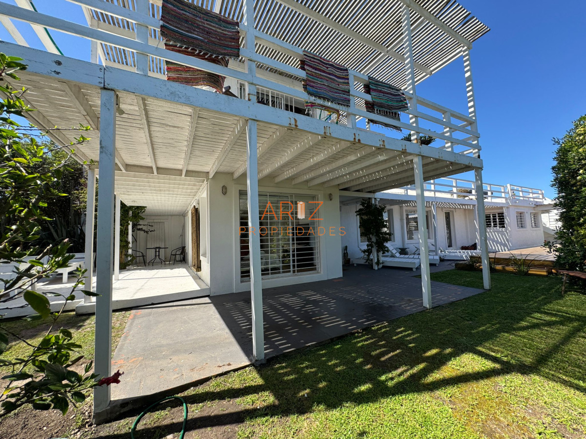 Casa ID.2174 - Casa alquiler, 4 dormitorios, pileta, La Barra, Uruguay
