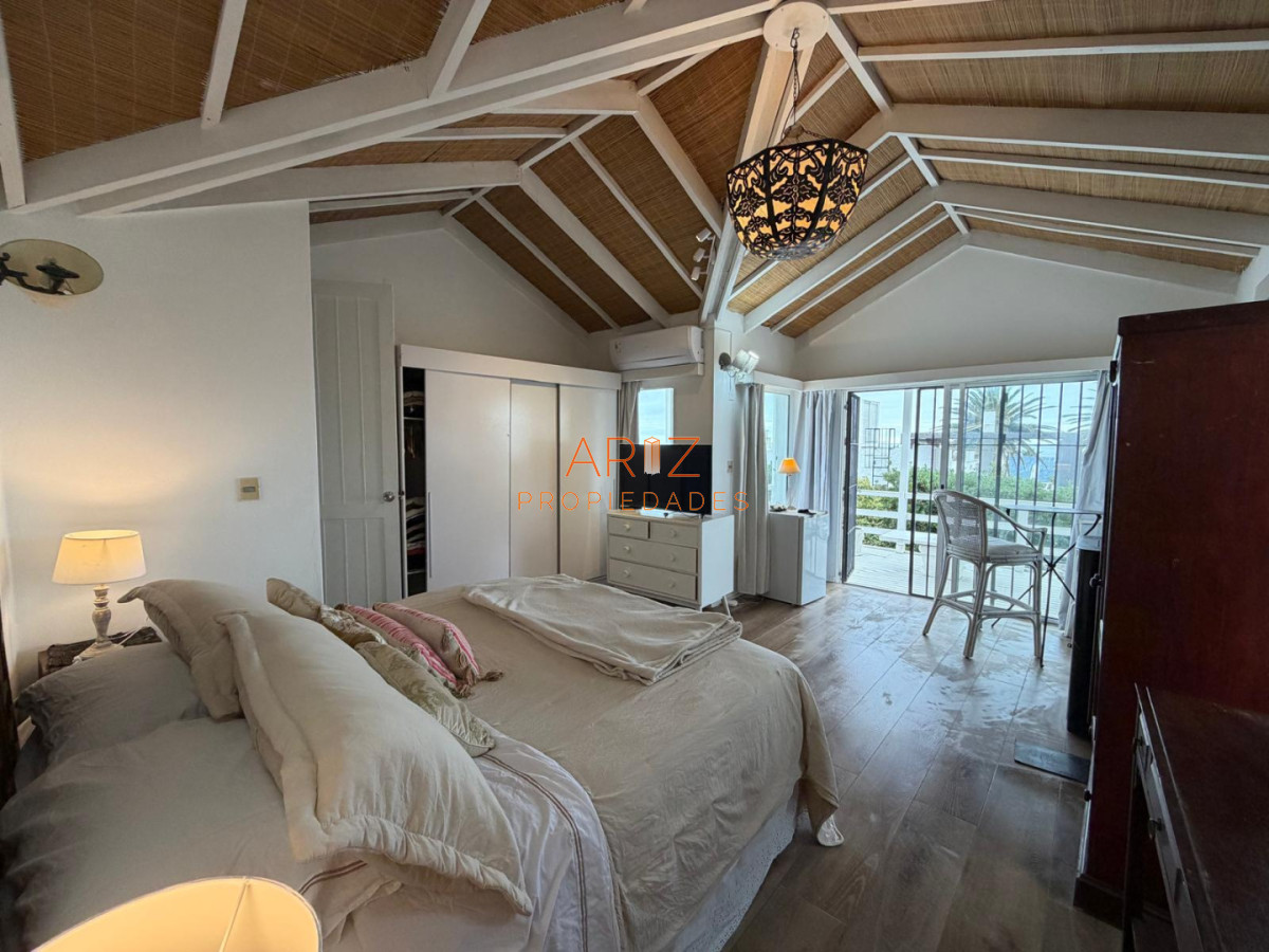 Casa ID.2174 - Casa alquiler, 4 dormitorios, pileta, La Barra, Uruguay