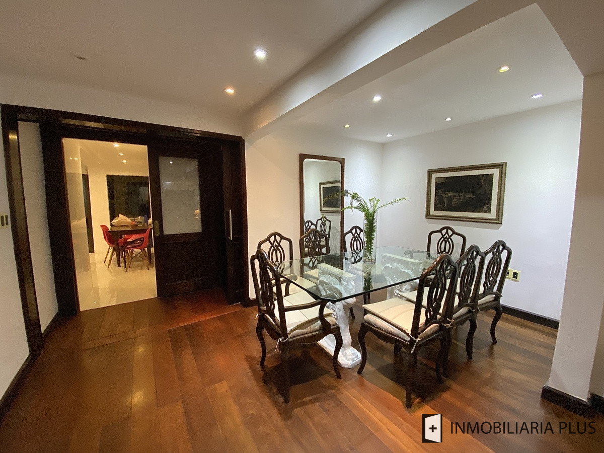 Apartamento ID.298 - Alquiler de CASA 365m2 frente al Puerto del Buceo, Barbacoa, 3 cuartos, 2 suites, servicio, jardín, vista veleros. C869