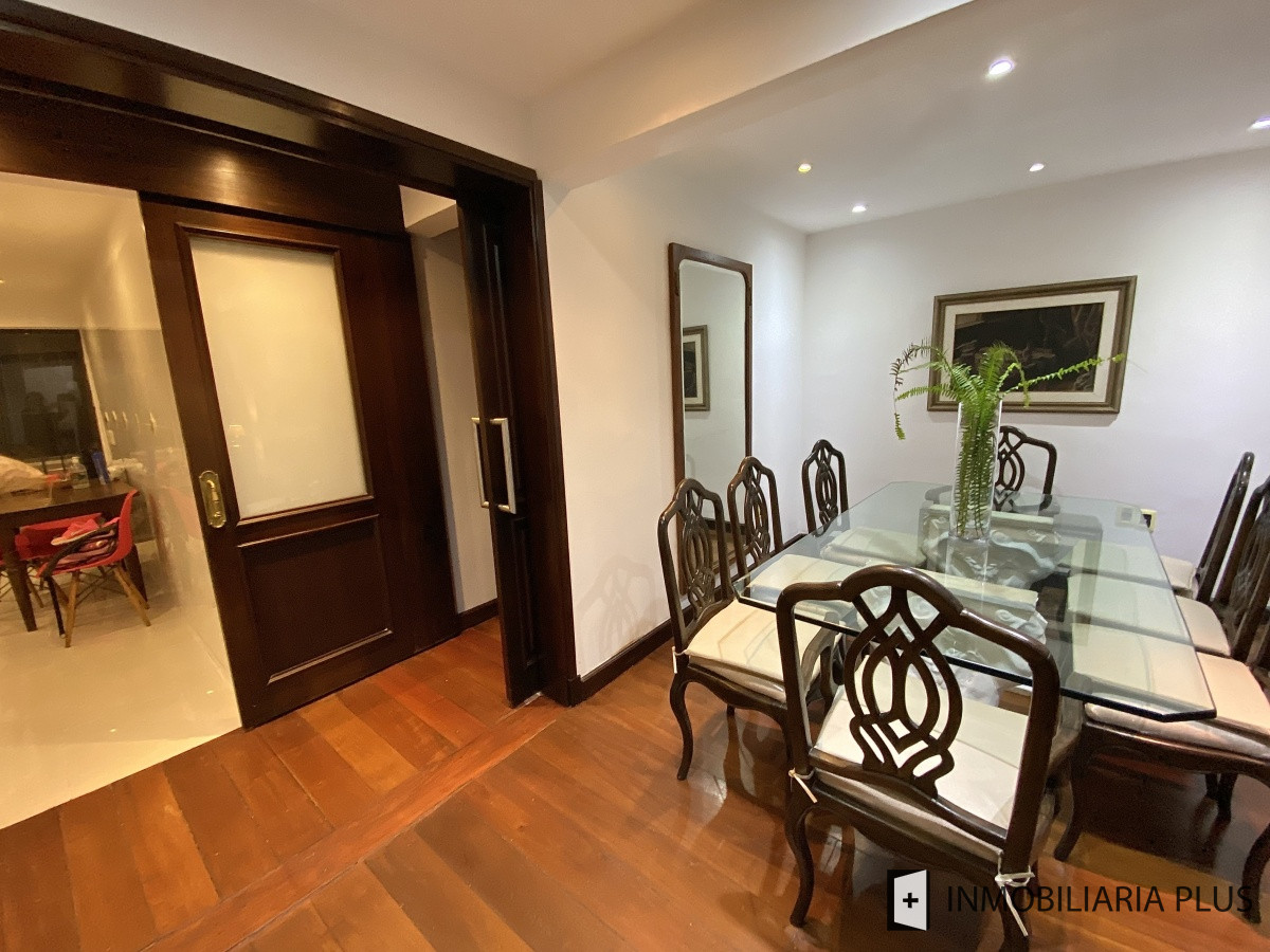 Apartamento ID.298 - Alquiler de CASA 365m2 frente al Puerto del Buceo, Barbacoa, 3 cuartos, 2 suites, servicio, jardín, vista veleros. C869