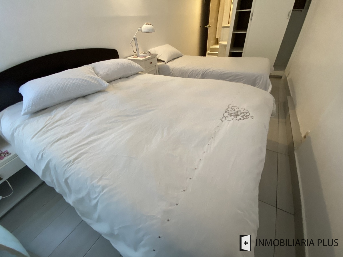 Apartamento ID.298 - Alquiler de CASA 365m2 frente al Puerto del Buceo, Barbacoa, 3 cuartos, 2 suites, servicio, jardín, vista veleros. C869