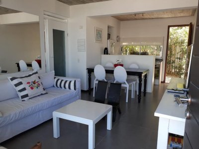 Excelente apartamento en alquiler de dos dormitorios Manantiales, Uruguay