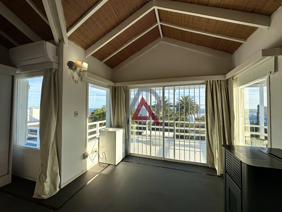 Casa ID.146 - Casa alquiler, 4 dormitorios, pileta, La Barra, Uruguay