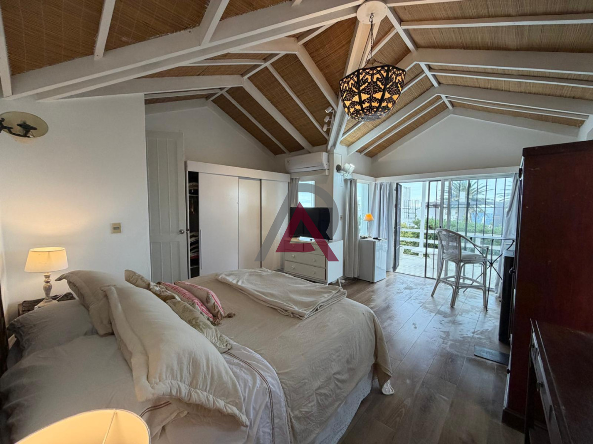 Casa ID.146 - Casa alquiler, 4 dormitorios, pileta, La Barra, Uruguay