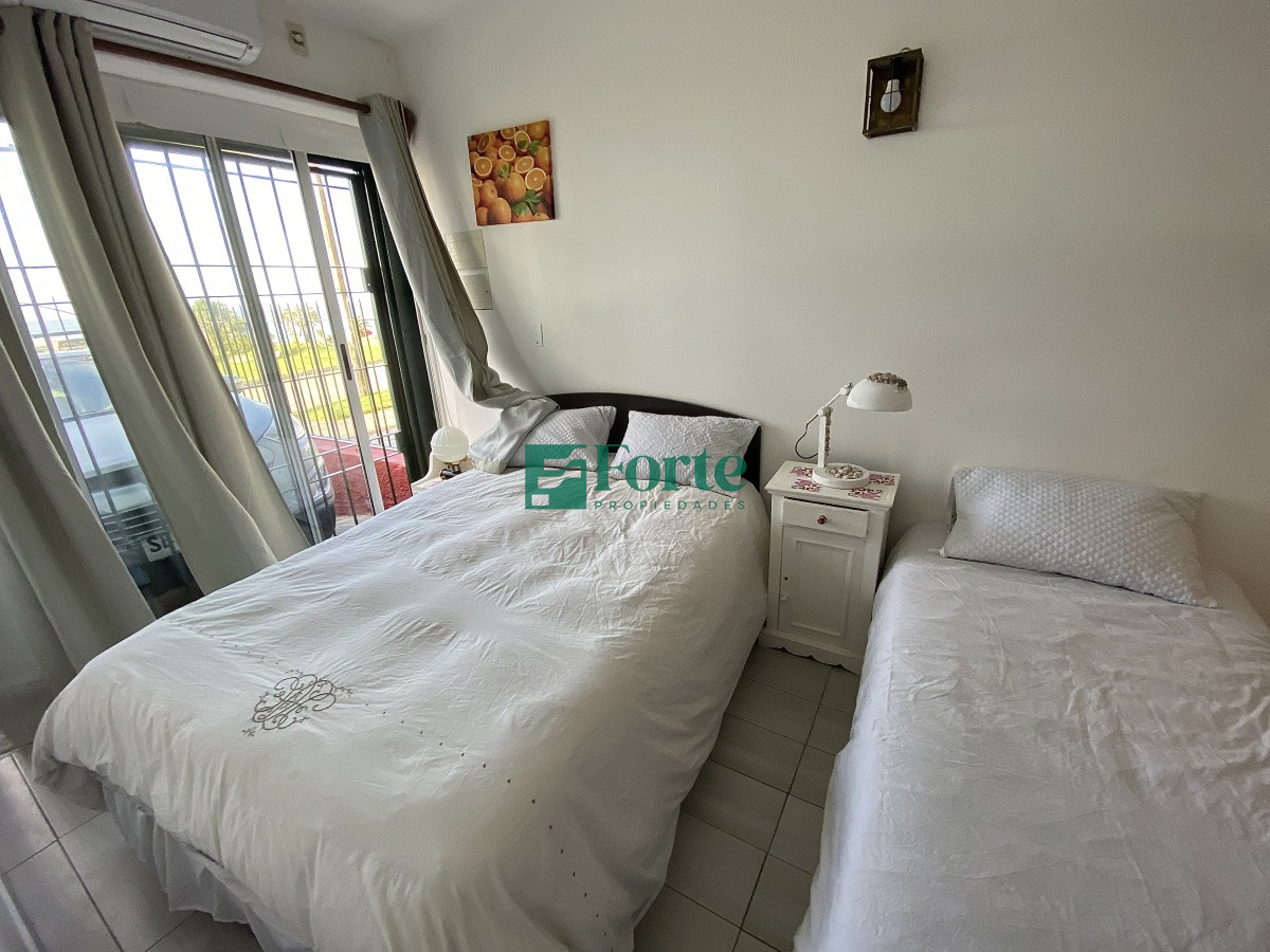 Apartamento ID.15 - Puerto del Buceo, 3 cuartos, 2 suites, servicio, jardin, vista veleros.
