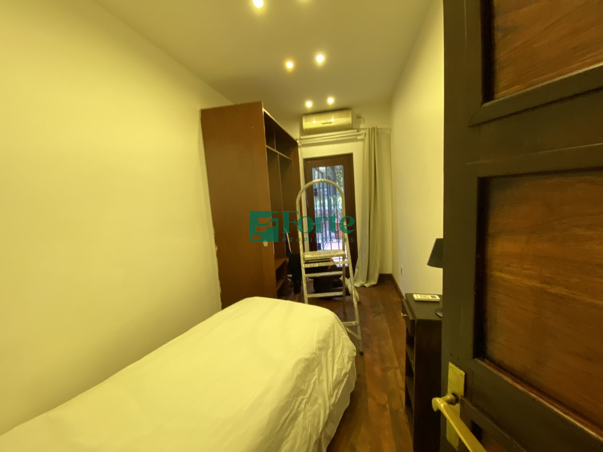 Apartamento ID.15 - Puerto del Buceo, 3 cuartos, 2 suites, servicio, jardin, vista veleros.
