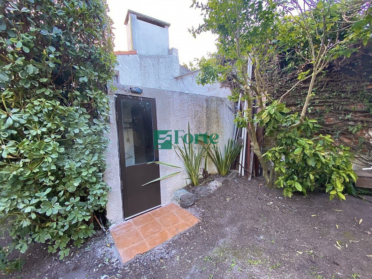 Apartamento ID.15 - Puerto del Buceo, 3 cuartos, 2 suites, servicio, jardin, vista veleros.