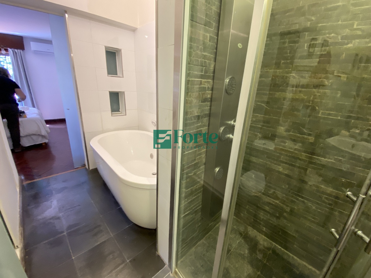 Apartamento ID.15 - Puerto del Buceo, 3 cuartos, 2 suites, servicio, jardin, vista veleros.