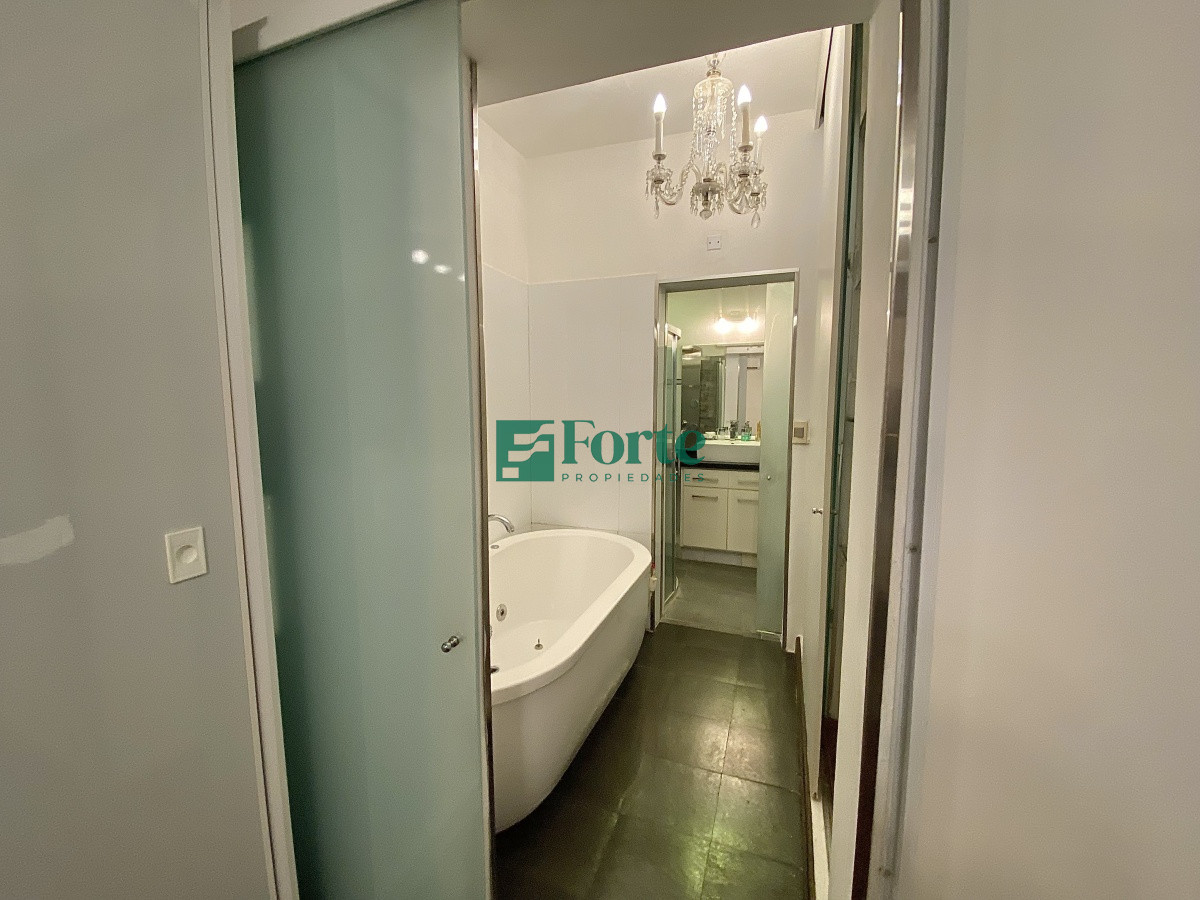 Apartamento ID.15 - Puerto del Buceo, 3 cuartos, 2 suites, servicio, jardin, vista veleros.