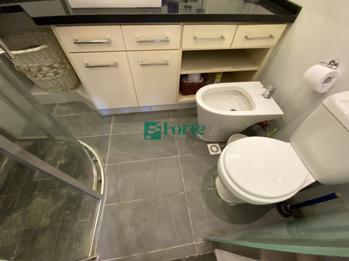 Apartamento ID.15 - Puerto del Buceo, 3 cuartos, 2 suites, servicio, jardin, vista veleros.