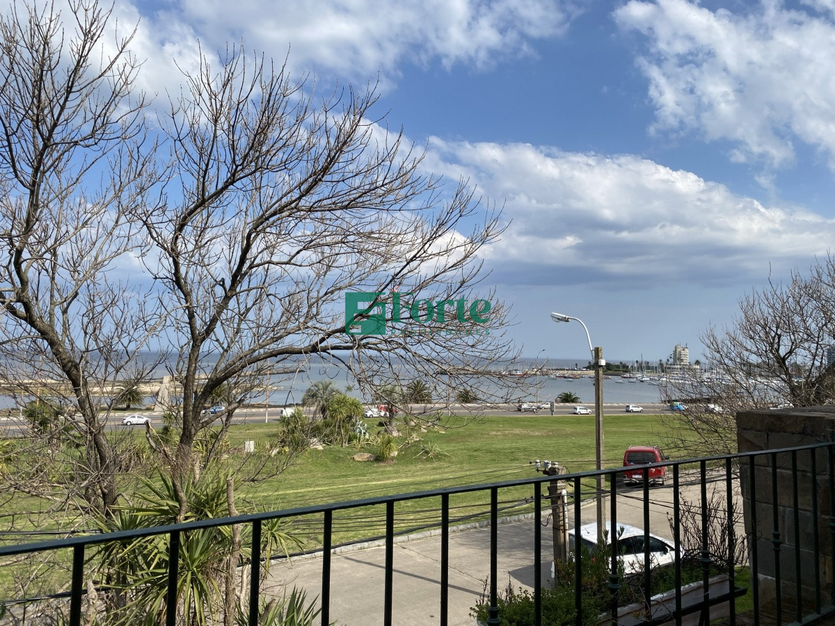 Apartamento ID.15 - Puerto del Buceo, 3 cuartos, 2 suites, servicio, jardin, vista veleros.