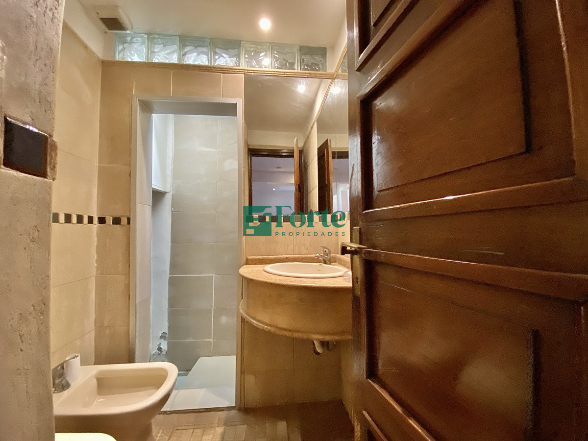 Apartamento ID.15 - Puerto del Buceo, 3 cuartos, 2 suites, servicio, jardin, vista veleros.