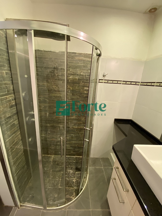 Apartamento ID.15 - Puerto del Buceo, 3 cuartos, 2 suites, servicio, jardin, vista veleros.