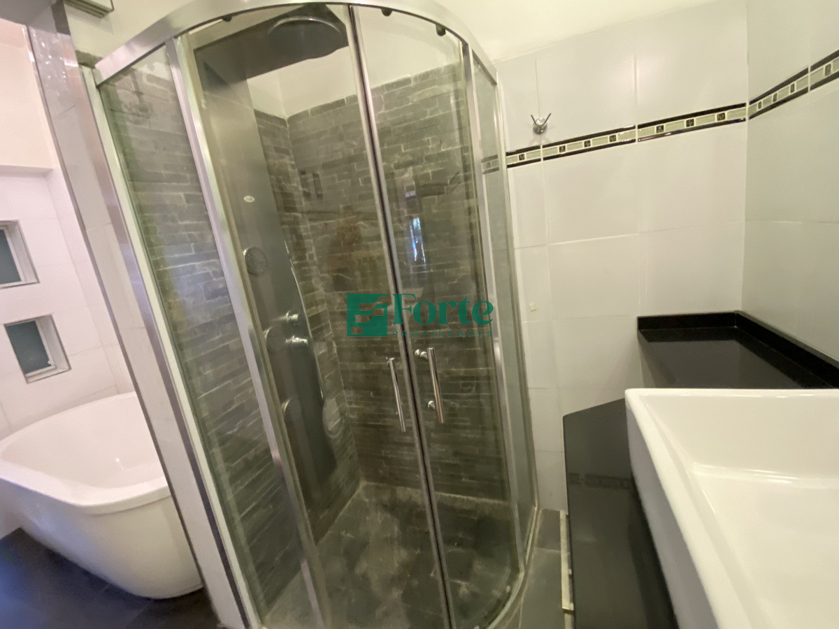Apartamento ID.15 - Puerto del Buceo, 3 cuartos, 2 suites, servicio, jardin, vista veleros.