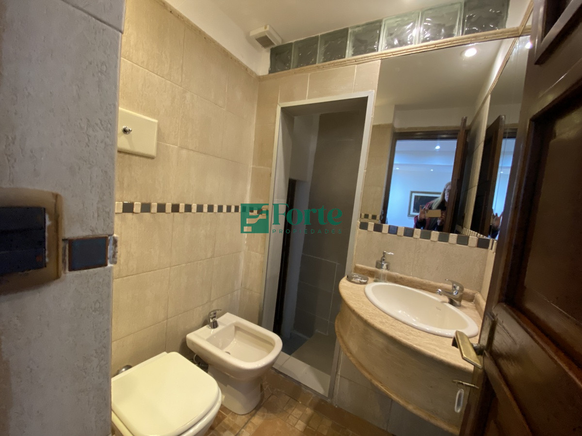 Apartamento ID.15 - Puerto del Buceo, 3 cuartos, 2 suites, servicio, jardin, vista veleros.