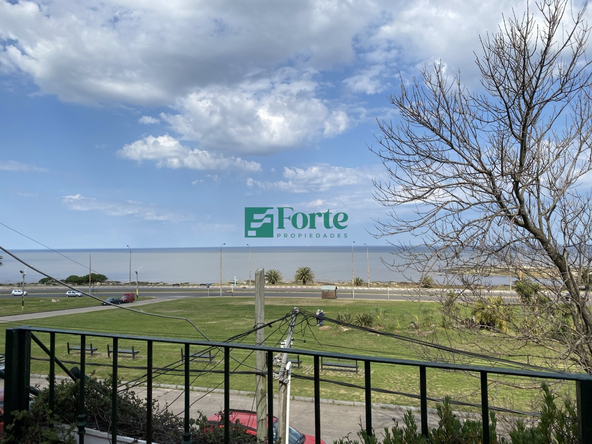 Apartamento ID.15 - Puerto del Buceo, 3 cuartos, 2 suites, servicio, jardin, vista veleros.