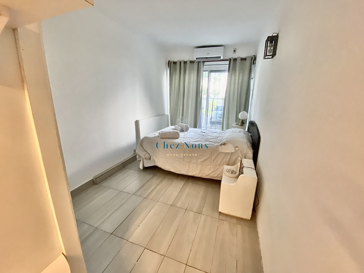 Apartamento ID.753 - Puerto del Buceo, 3 cuartos, 2 suites, servicio, jardin, vista veleros.