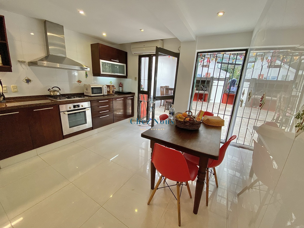 Apartamento ID.753 - Puerto del Buceo, 3 cuartos, 2 suites, servicio, jardin, vista veleros.
