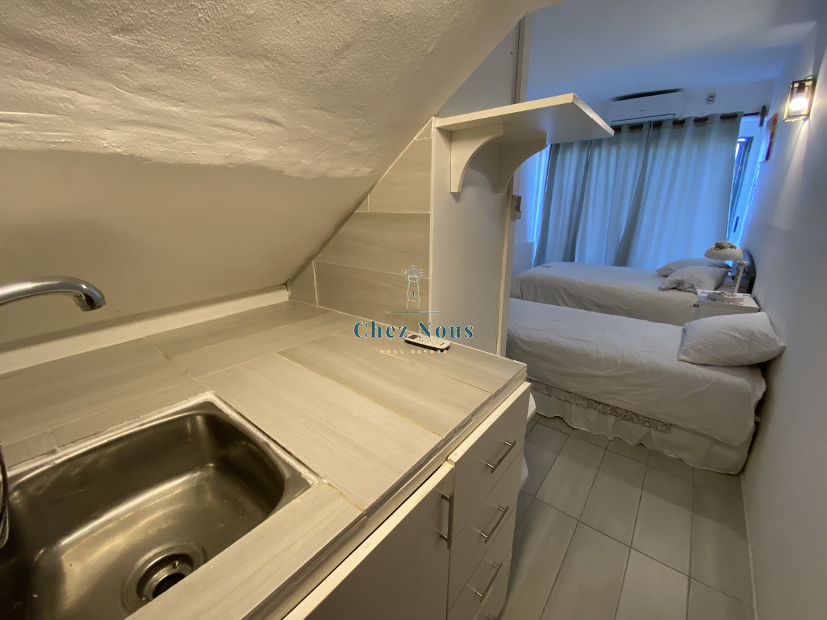Apartamento ID.753 - Puerto del Buceo, 3 cuartos, 2 suites, servicio, jardin, vista veleros.